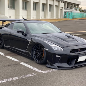 NISSAN GT-R R35