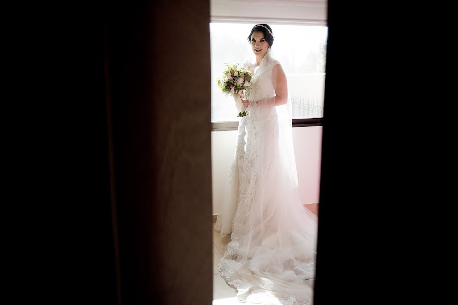 結婚式の写真家Rosalinda Saiza (rosssaiza)。2020 6月17日の写真