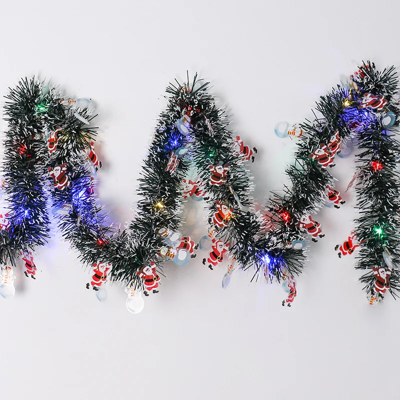 Kerstlint stripverlichting voor een feestelijke sfeer. Eenvoudig te decoreren voor Kerstmis, perfect voor binnen en buiten, deze lichtslinger.
