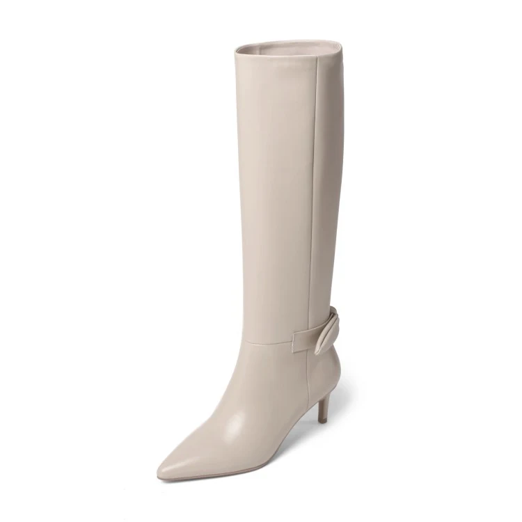 Ženske stiletto čizme od goveđe kože sa mašnom. Elegantne i udobne, idealne za svakodnevni izgled ili posebne prilike.