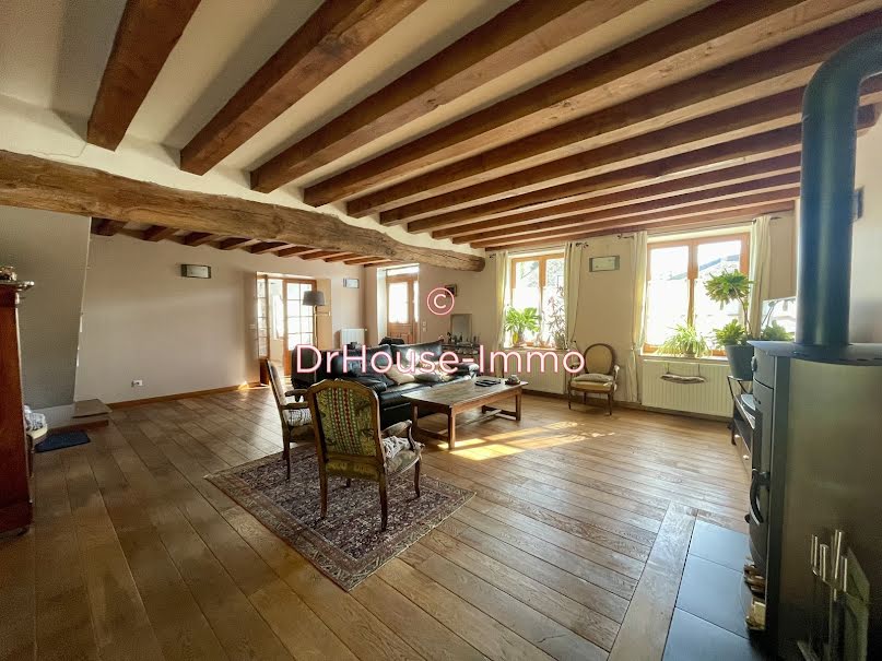 Vente maison 6 pièces 205 m² à Crouy-sur-Ourcq (77840), 290 000 €