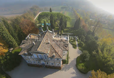 Villa avec piscine et jardin 5