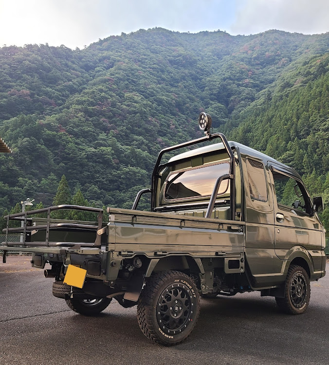キャリイのMLJ XJ04・作業灯取り付け・スーパーキャリイに関するカスタム事例の投稿画像1枚目