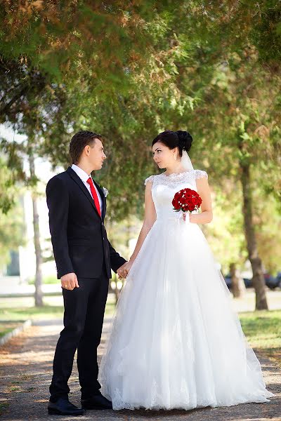 Wedding photographer Olesya Shapovalova (lesyashapovalova). Photo of 29 October 2014