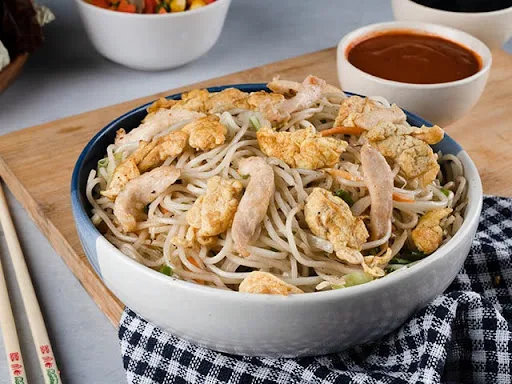 Egg Chicken Hakka Noodle