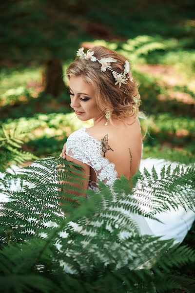 Wedding photographer Marina Yablonskaya (gata). Photo of 4 July 2017