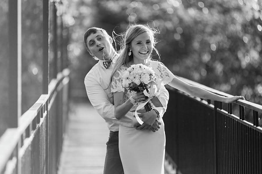 Fotógrafo de casamento Pasha Yarovikov (yarovikov). Foto de 3 de setembro 2017