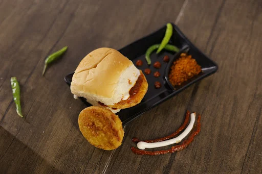 Chatpata Vada Pav