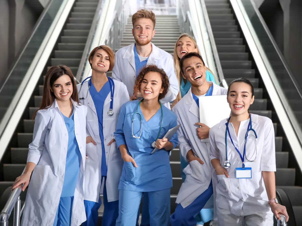 10 Free 2023 Medical School Scholarships - BoardVitals Blog