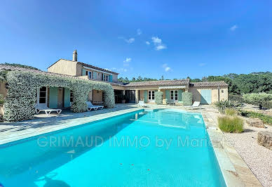 Villa with pool 2