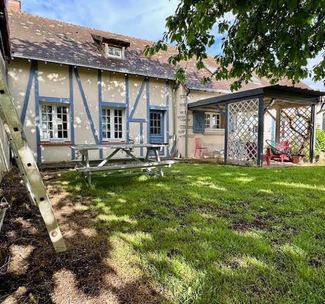 Vente maison 5 pièces 132 m² à Neuville-sur-Sarthe (72190), 239 000 €