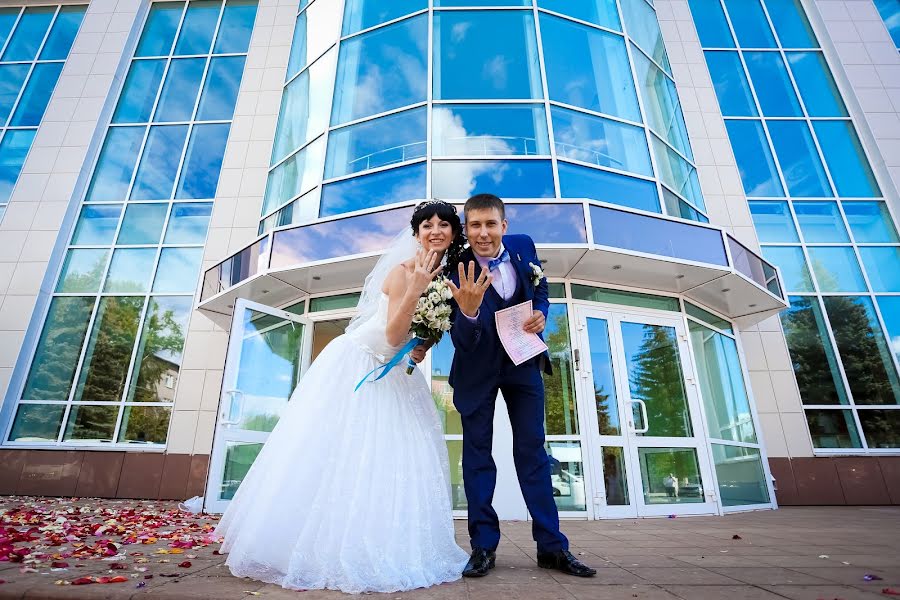 Fotografo di matrimoni Anna Zhukova (annazhukova). Foto del 7 gennaio 2015