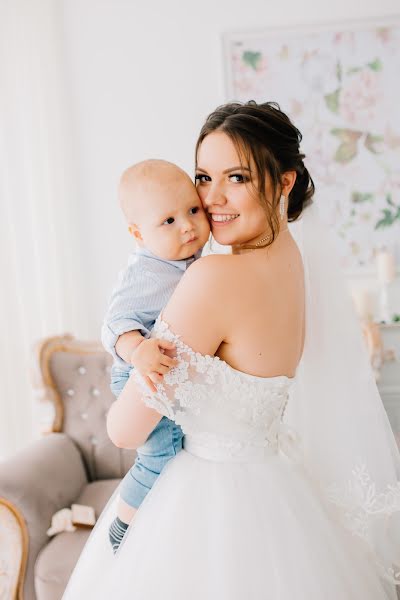 Wedding photographer Dina Romanovskaya (dina). Photo of 27 August 2019