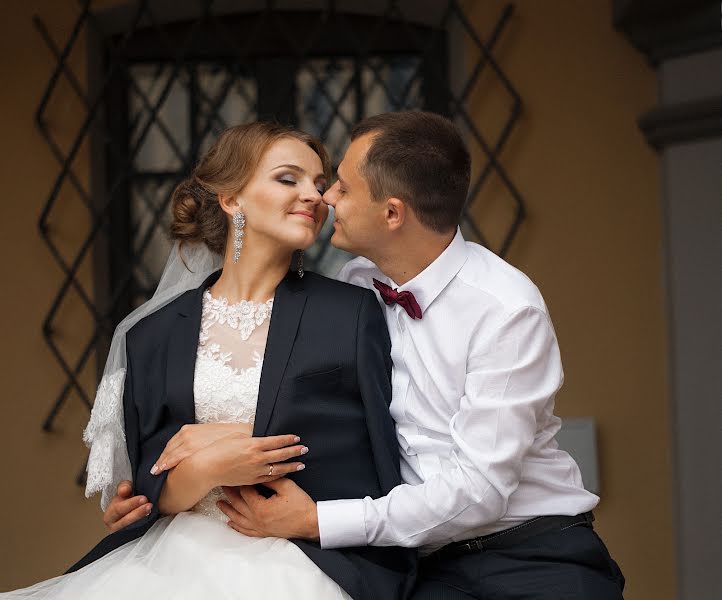 Fotógrafo de casamento Denis Bondarev (liceden). Foto de 17 de novembro 2016