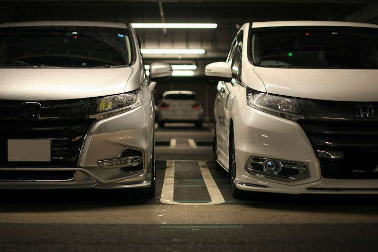 オデッセイの夜のスタンド・イオン駐車場・ベリーコラボ・3度はヤバいに関するカスタム事例の投稿画像3枚目