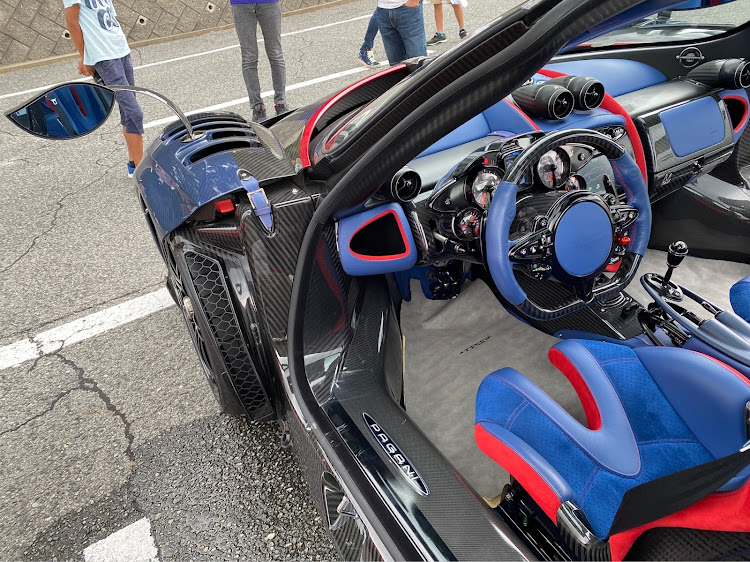 S2000のパガーニ・パガーニ･ウアイラ・ウアイラ・東六甲展望台に関するカスタム事例の投稿画像4枚目
