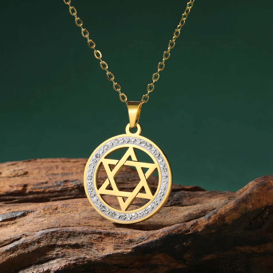 Vrouwenmode roestvrijstalen transparante zirkonia ketting, een stijlvol accessoire dat perfect is voor dagelijks gebruik en elke outfit opfleurt.