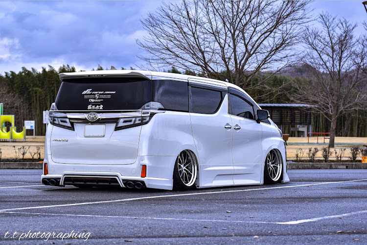 ヴェルファイアの今年の夏仕様・家族仕様・workwheels・Lanvec LS10・Lowdignityに関するカスタム事例の投稿画像3枚目