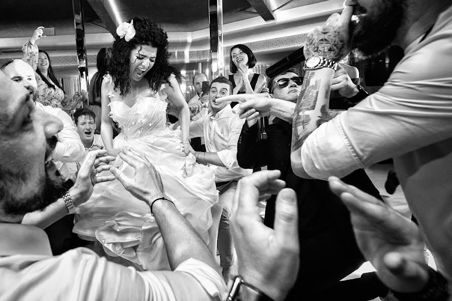 Fotógrafo de casamento Andrei Dumitrescu (andreidumitrescu). Foto de 13 de fevereiro 2020