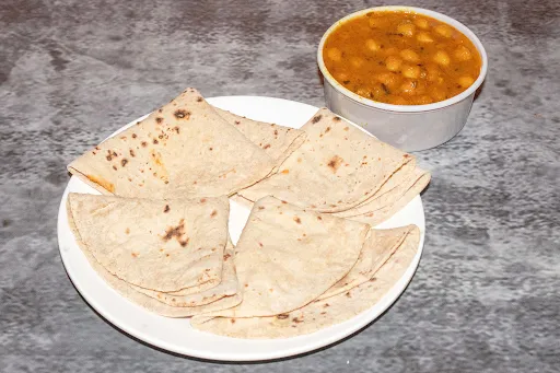 Chole With 4 Butter Roti