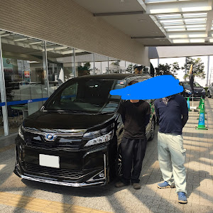 ヴォクシー ZWR80G
