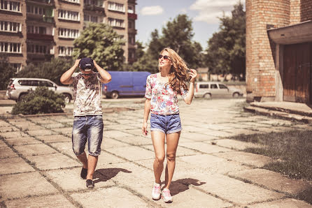 Fotógrafo de casamento Elina Kabakova (artvisionlv). Foto de 19 de junho 2015