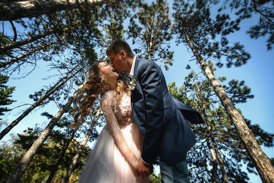 Wedding photographer Konstantin Pilipchuk (akrobat). Photo of 21 September 2019