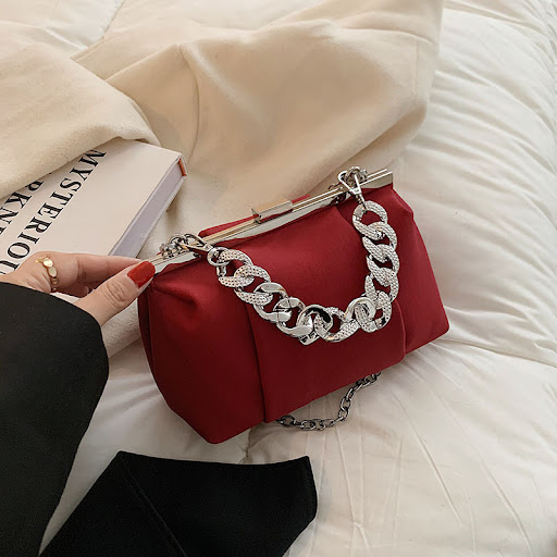 Title 1, Chain Diagonal Pleated Small Square Bag Carry y...