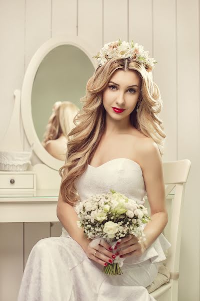 Wedding photographer Denis Vyalov (vyalovdenis). Photo of 11 December 2014