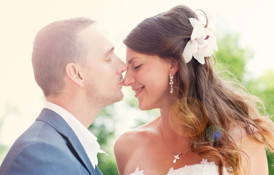 Fotógrafo de casamento Anna Dmitrieva (annadmitrieva). Foto de 1 de março 2014