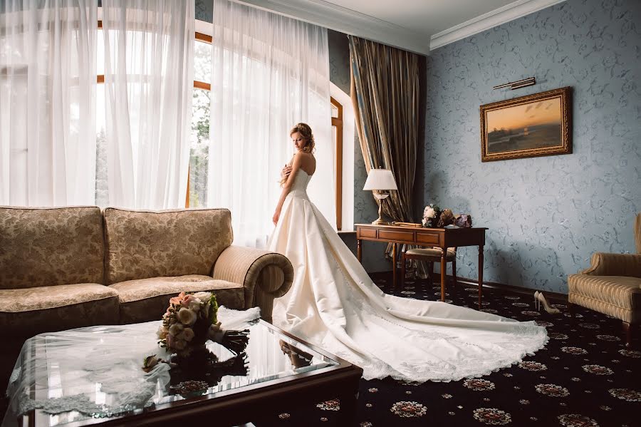 Wedding photographer Maksim Serdyukov (maximserdukov). Photo of 10 September 2014