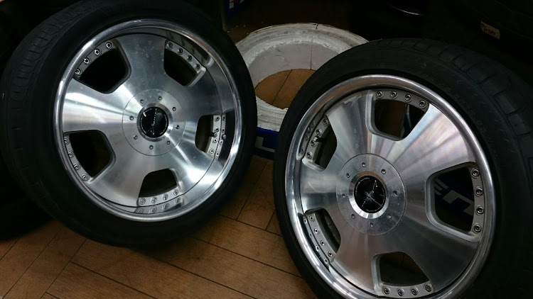 グロリアセダンのDIY・Y31・Y31セダン・近況報告・SY31に関するカスタム事例の投稿画像3枚目