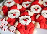 Roly-Poly Santa Cookies was pinched from <a href="https://www.facebook.com/photo.php?fbid=481589141884351" target="_blank">www.facebook.com.</a>