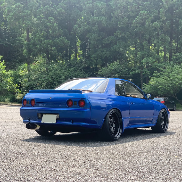 スカイライン GT-RのマイスターS1・ブルー・深リム・宮ヶ瀬・ガレージアクティブに関するカスタム事例の投稿画像1枚目