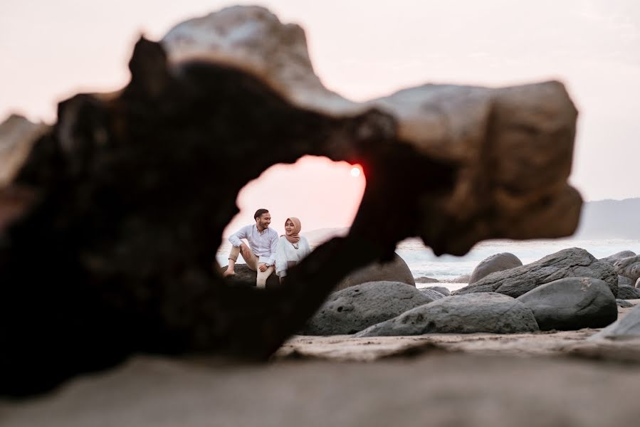 Fotograf ślubny Ogi Gunawan Ogi (ogig). Zdjęcie z 25 października 2019