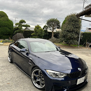 M4 クーペ F82