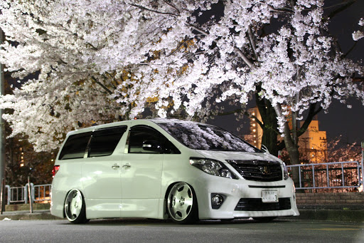 系アルファードの定番カスタムを紹介 Cartuneマガジン