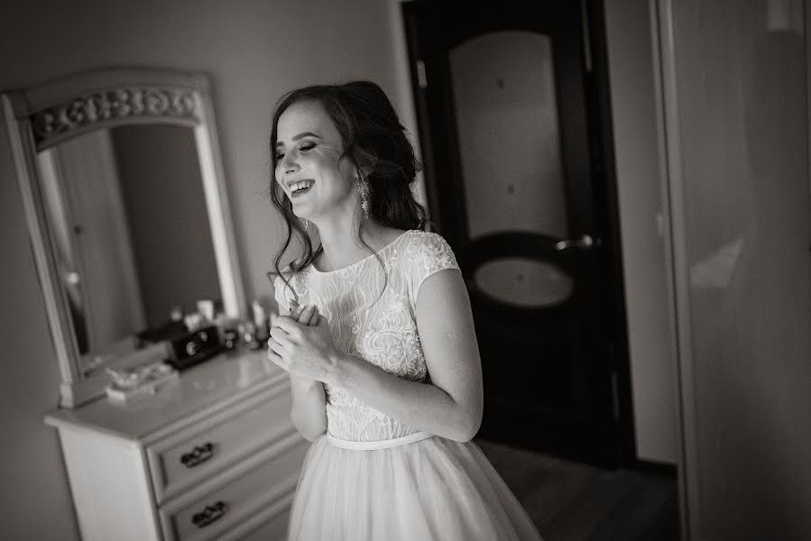 Wedding photographer Elena Marinina (fotolenchik). Photo of 13 April 2018