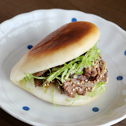 008.Golden Gua Bao w/Beef[1] 牛肉黃金刈包[1]