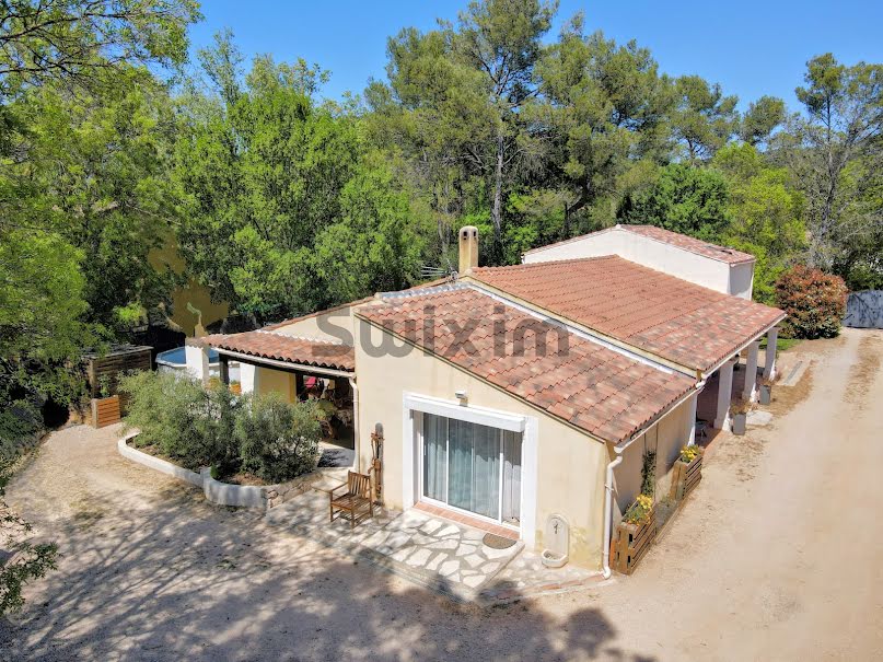 Vente villa 6 pièces 157 m² à Rocbaron (83136), 429 000 €