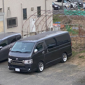 ハイエースバン TRH200V