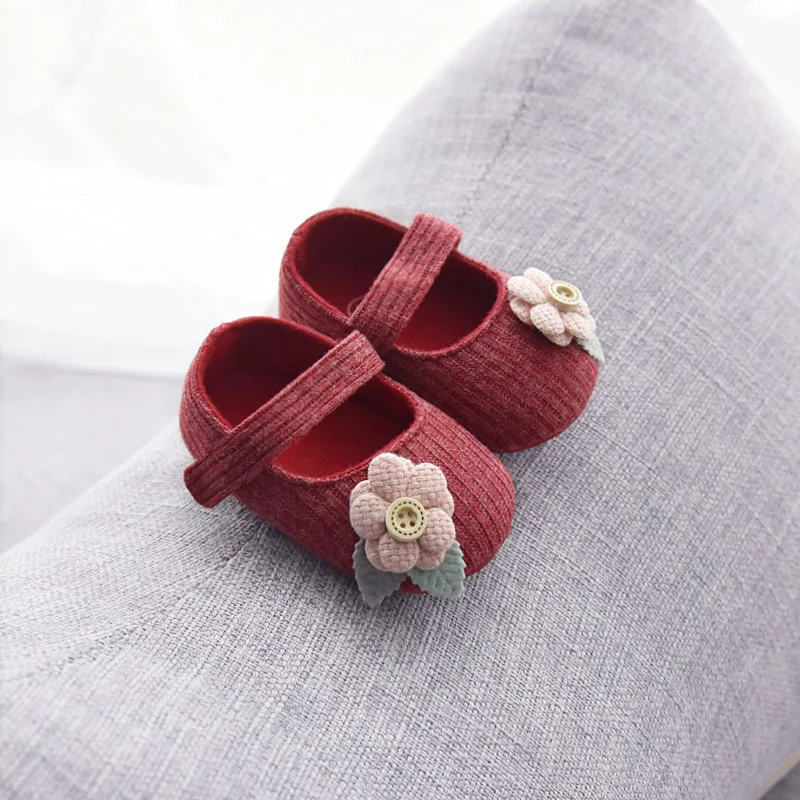 Sapatinhos de princesa para bebês com sola macia para seus primeiros passos, confortáveis e encantadores, perfeitos!