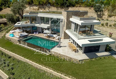 Villa with pool and terrace 17