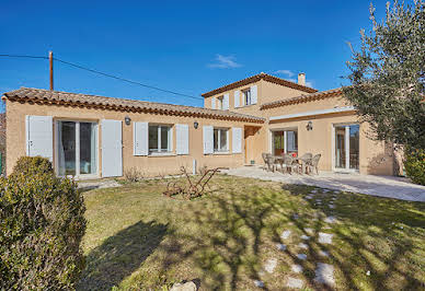 Villa with pool and terrace 5