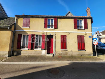 maison à Villeneuve-sur-Yonne (89)