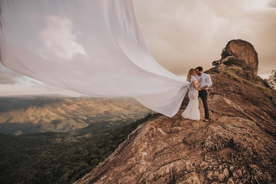 Jurufoto perkahwinan Paulo Maximiliano (paulomaximiliano). Foto pada 11 Mei 2020