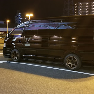 ハイエース スーパーロング