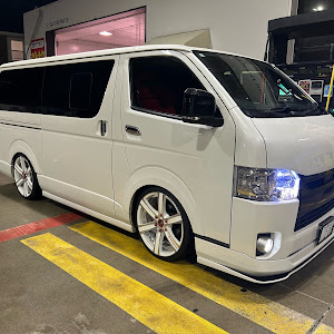 ハイエースバン TRH200V
