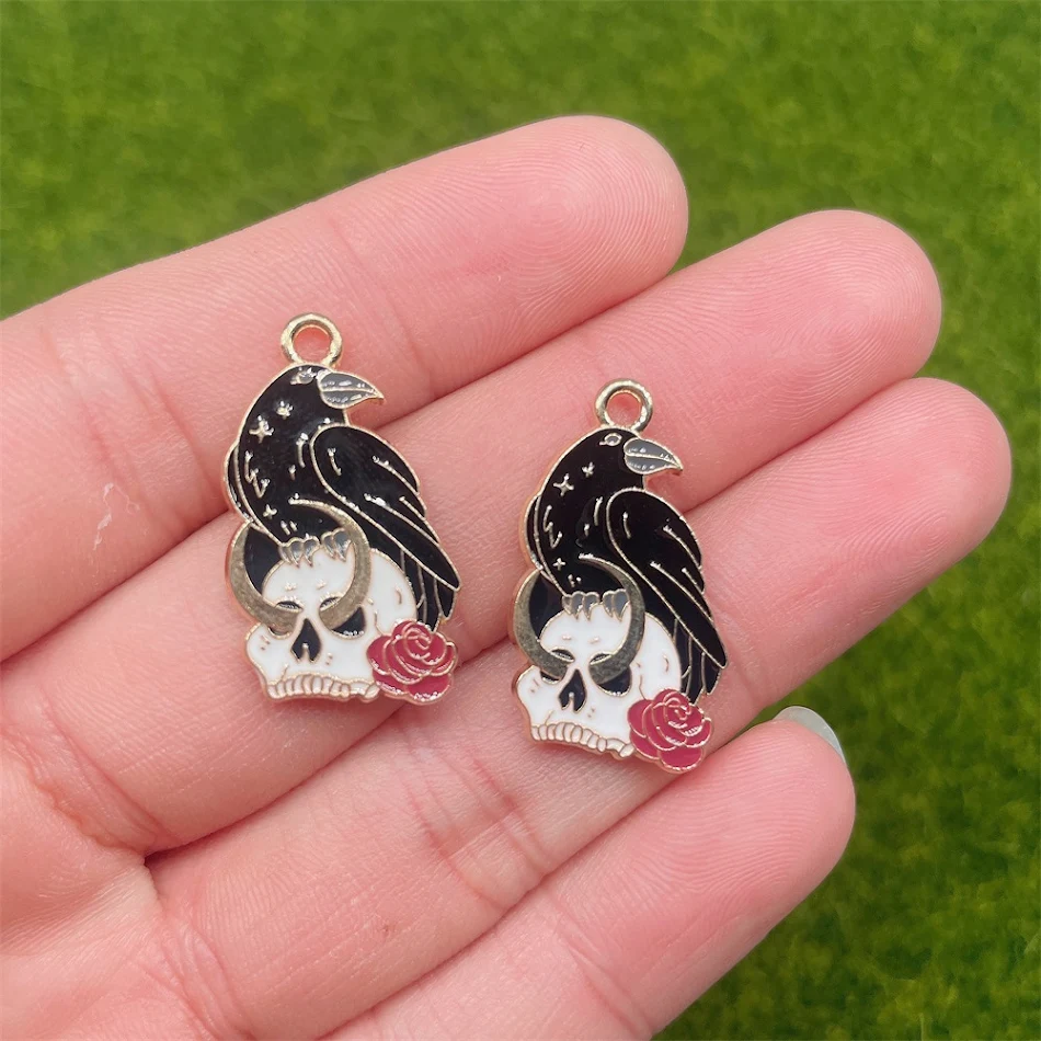 Pendentif Corbeau Noir Cartoon Style Gothique — Accessoire original et élégant, parfait pour un look sombre et stylé, idée cadeau.