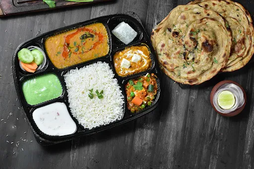 Veg Thali With Dal Tadka